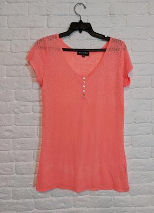 Фирменная легкая футболка