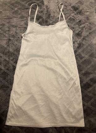 Ночнушка на тонких бретелях