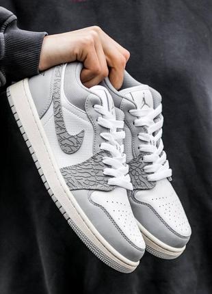 Кросівки air jordan retro 1 low prm7 фото