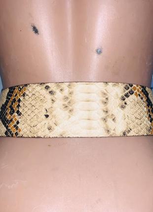 Стильный широкий длинный кожаный ремень со змеиным принтом4 фото