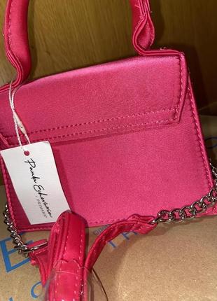 Новая атласная мини сумочка от primark ярко розового цвета с бантиком в стиле барби barbie4 фото