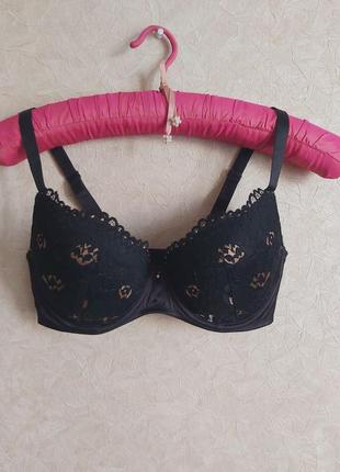 Бюстгальтер