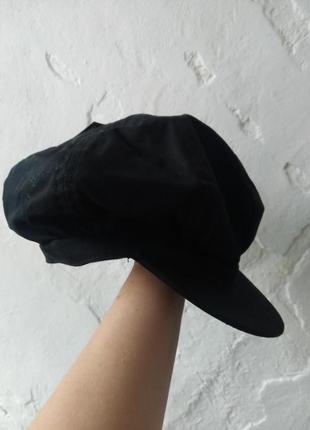 Новая женская кепка черного цвета2 фото