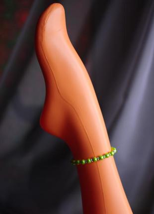 Милий ніжний зелений салатовий м'ятний браслет на ніжку ручку фенічка під перлів перлини