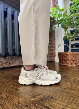 Кросівки new balance 725 series low tops retro unisex beige