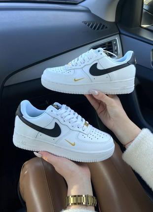 Жіночі кросівки nike air force 1 essential white-black