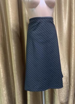 Спідниця чорна в тонку смужку zero basic трапеція класика розмір 36/ s