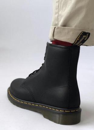 Ботинки сапоги dr. martens 1460 greasy black женские мужские3 фото