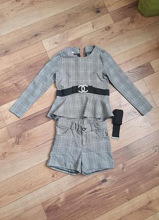 Нарядный костюм на девочку