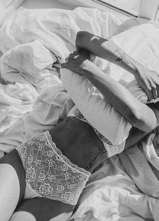 Трусики intimissimi з високою посадкою.