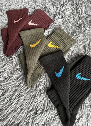 Жіночі шкарпетки nike