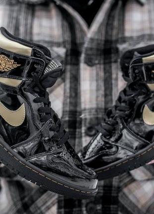 Кроссовки air jordan retro 1 "glow black/gold"