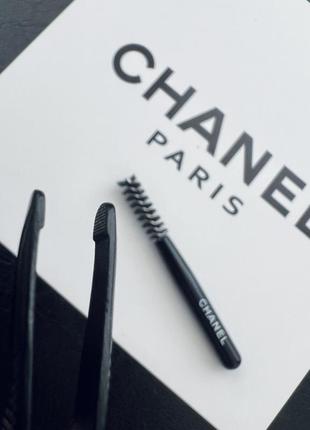 Пинцет + щеточка для бровей