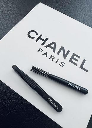 Пинцет + щеточка для бровей