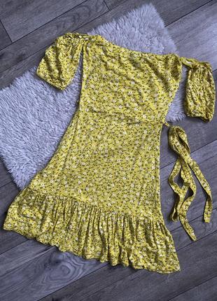 Сукня жіноча