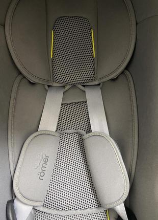 Автокрісло britax romer3 фото