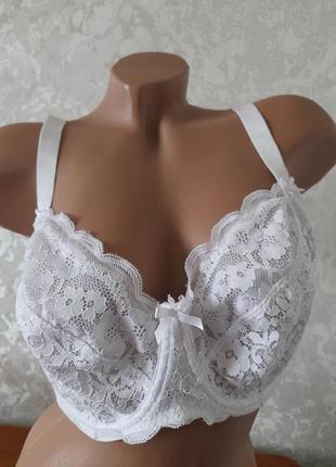 Белоснежный брендовый бюстгальтер 40е