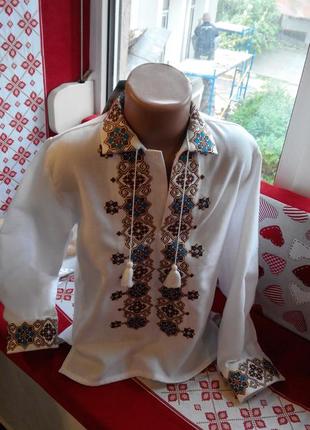 Стильная. яркая украинская вышивка. вышитая сорочка для мальчика. модель сх01.4 фото