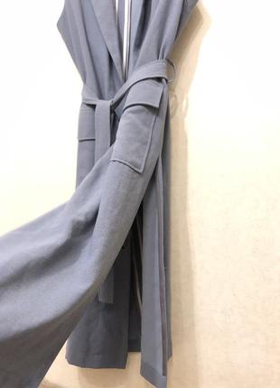 Самый крутой удлиненный длинный жилет на запах с разрезами кимоно под пояс3 фото
