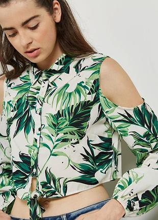 Топ,кроп топ с цветочным принтом /блузка/рубашкa/блузка с открытыми плечами