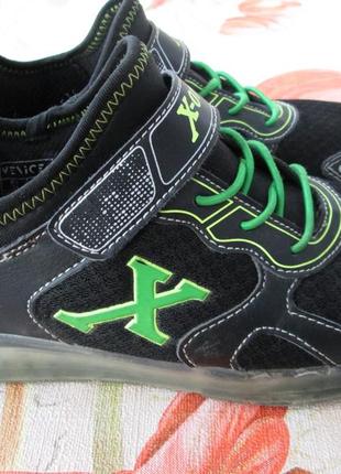 Кроссовки venice