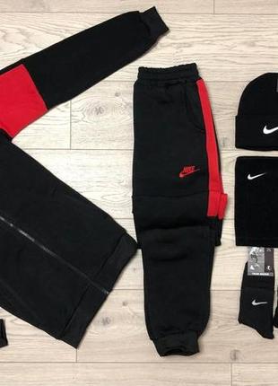 Спортивний чоловічий костюм nike/якісний костюм чорний з червоним кольором на кожен день