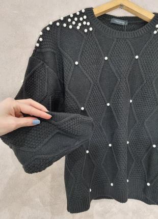 Вязаный свитер с жемчужинами3 фото