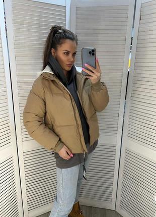 Демісезонна куртка жіноча з капюшоном