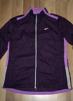 Легка куртка для занять nike