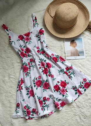 Красивое женственное платье, цветочный принт, размер s. летний сарафан