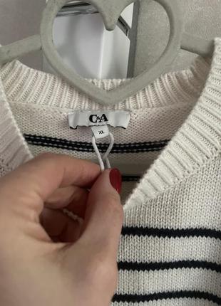 Фирменный свитер в полоску бренда c&amp;a3 фото