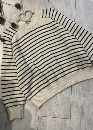 Фирменный свитер в полоску бренда c&amp;a2 фото