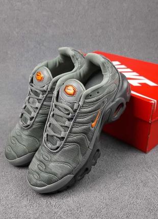 Nike tn plus хаки