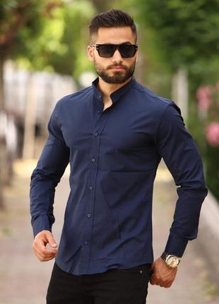 Стильная мужская рубашка приталенная