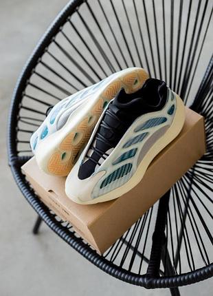 Кроссовки adidas yeezy boost 700 v3 “kyanite”