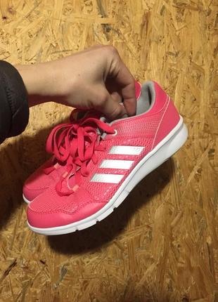 Кросівки originals