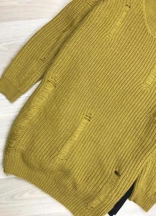 Гірчичний светр з рваностями3 фото