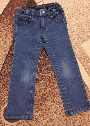 Детские джинсы на рост 104-110 см.2 фото