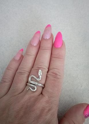 Безразмерное колечко змейка змея