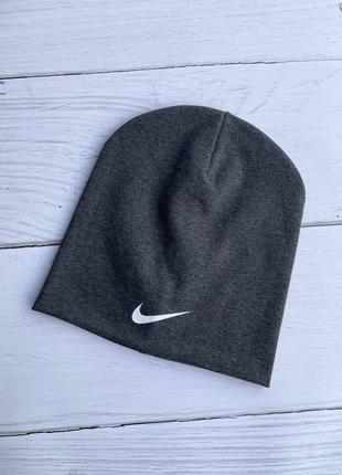 Шапка с логотипом nike