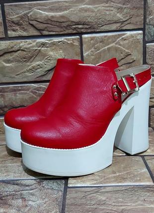 Суперскісські шкіряні босоніжки на платформі. venison shoes. розмір 39.