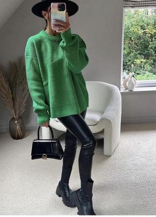 Оверсайз зелений светр з вовною zara