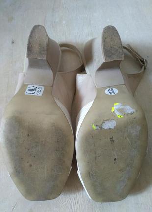 Босоножки туфли светлые белые бежевые на каблуке 23 см5 фото