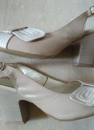 Босоножки туфли светлые белые бежевые на каблуке 23 см4 фото