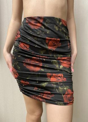 Чёрная юбка, юбка на затяжках , юбка plt, юбка в цветочный принт3 фото