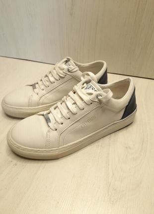 Кеди guess