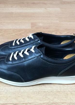 Кожаные кроссовкиecco 37 размера в идеальном состоянии