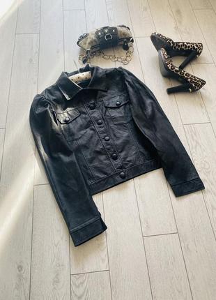 Интересный ,всегда нужный в гардеробе жакет из эко-кожи.