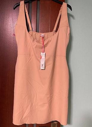 Жіноча нижня сукня з коригуючим ефектом без push up  18 розміру