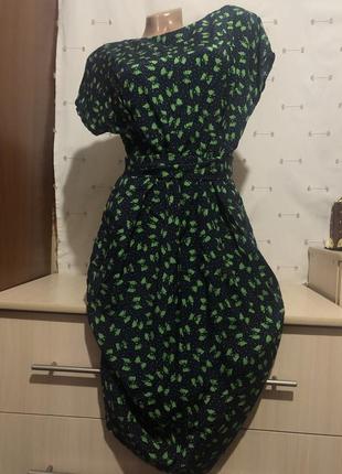 Платье с карманами